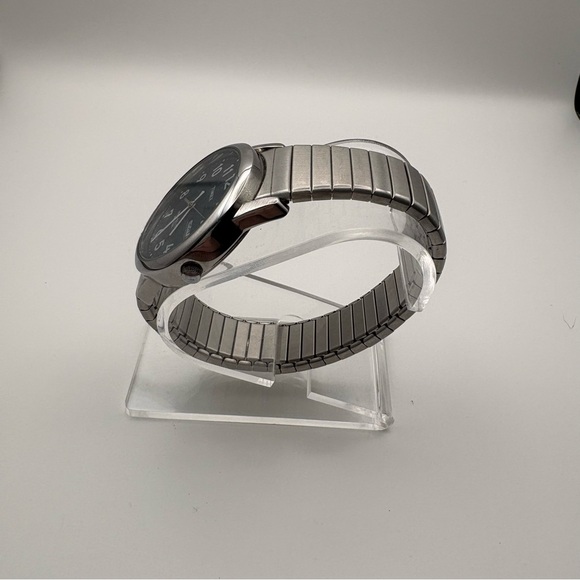 Timex Navy Blue Dial Day Date Easy Read Indiglo Stainless Steel Expansion Band - Picture 2 of 8